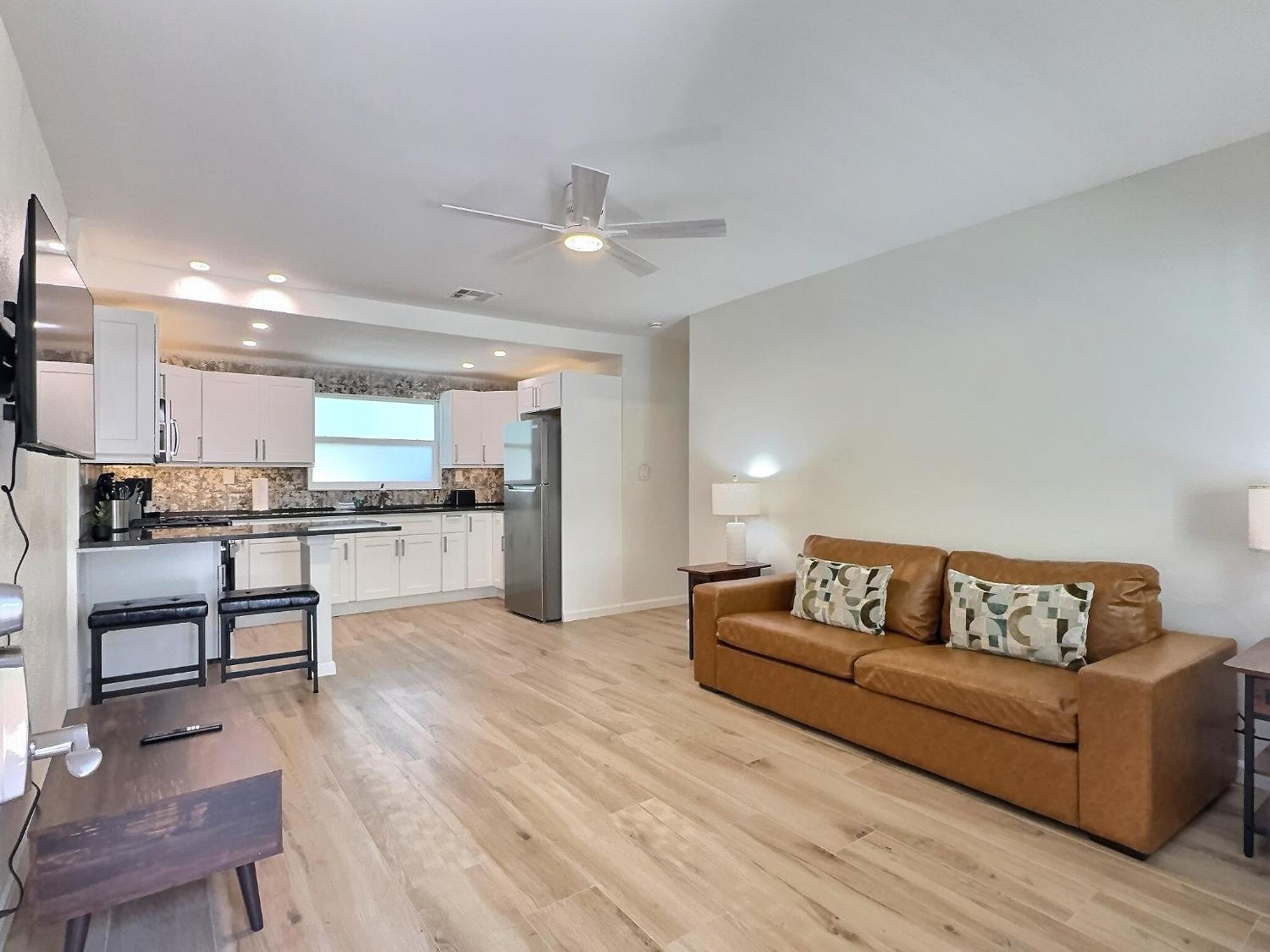 Siesta Heron Suites&villas